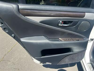 2013 Lexus LS 460   - Photo 18 - Portland, OR 97216