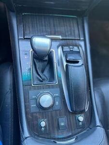 2013 Lexus LS 460   - Photo 27 - Portland, OR 97216