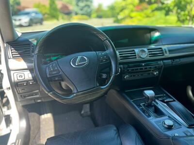 2013 Lexus LS 460   - Photo 26 - Portland, OR 97216