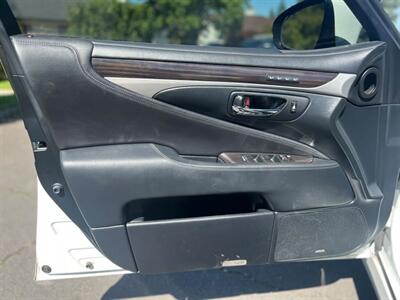 2013 Lexus LS 460   - Photo 21 - Portland, OR 97216