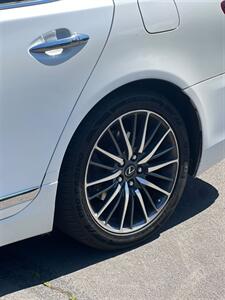 2013 Lexus LS 460   - Photo 15 - Portland, OR 97216