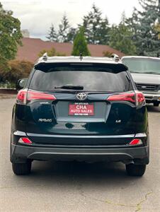 2017 Toyota RAV4 LE - Photo 7 - Portland, OR 97216