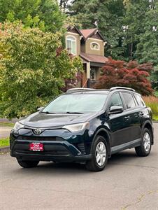 2017 Toyota RAV4 LE - Photo 2 - Portland, OR 97216