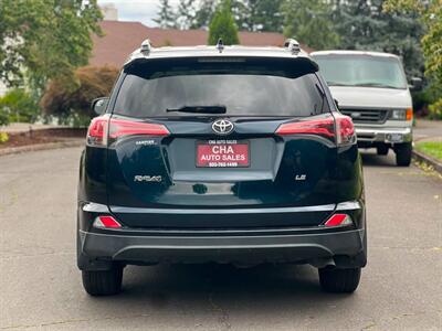 2017 Toyota RAV4 LE - Photo 8 - Portland, OR 97216