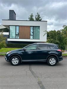 2017 Toyota RAV4 LE - Photo 3 - Portland, OR 97216