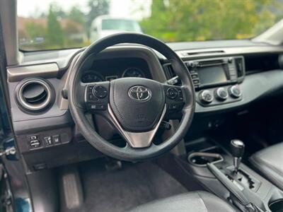 2017 Toyota RAV4 LE - Photo 25 - Portland, OR 97216