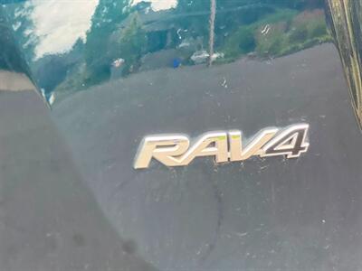 2017 Toyota RAV4 LE - Photo 19 - Portland, OR 97216