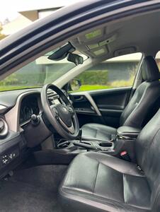 2017 Toyota RAV4 LE - Photo 23 - Portland, OR 97216