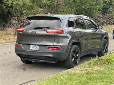 2017 Jeep Cherokee Sport   - Photo 5 - Portland, OR 97216