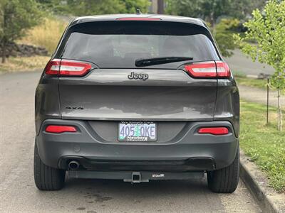 2017 Jeep Cherokee Sport   - Photo 4 - Portland, OR 97216
