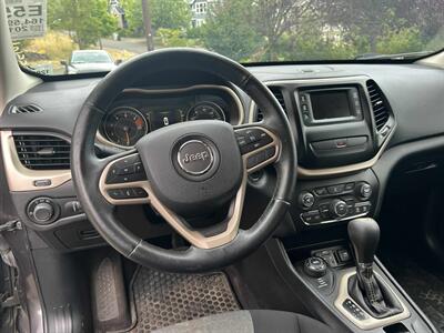 2017 Jeep Cherokee Sport   - Photo 12 - Portland, OR 97216