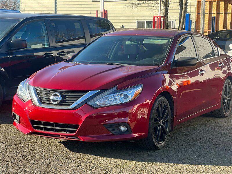 2017 Nissan Altima 2.5 SR   - Photo 1 - Portland, OR 97216