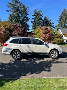 2012 Subaru Outback 2.5i Limited   - Photo 8 - Portland, OR 97216