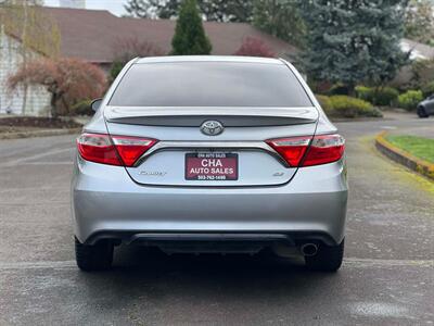 2015 Toyota Camry SE   - Photo 7 - Portland, OR 97216