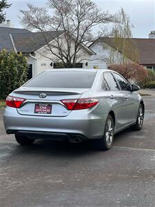 2015 Toyota Camry SE   - Photo 8 - Portland, OR 97216