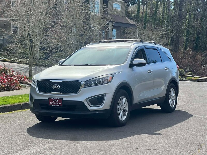 2017 Kia Sorento L   - Photo 1 - Portland, OR 97216