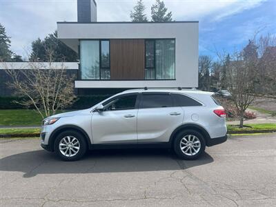 2017 Kia Sorento L   - Photo 3 - Portland, OR 97216