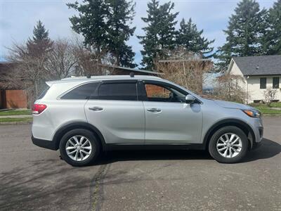 2017 Kia Sorento L   - Photo 7 - Portland, OR 97216