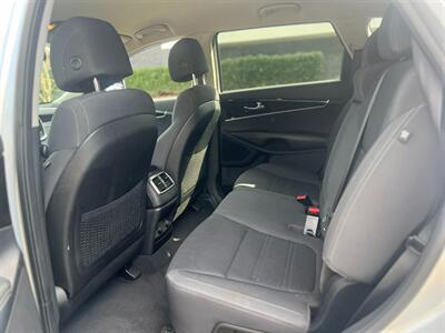 2017 Kia Sorento L   - Photo 14 - Portland, OR 97216