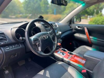 2012 Toyota Highlander Limited - Photo 25 - Portland, OR 97216