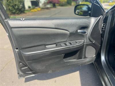 2012 Chrysler 200 LX   - Photo 14 - Portland, OR 97216