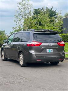 2016 Toyota Sienna Limited 7-Passenger - Photo 4 - Portland, OR 97216