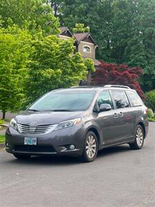 2016 Toyota Sienna Limited 7-Passenger - Photo 2 - Portland, OR 97216