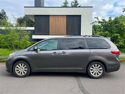 2016 Toyota Sienna Limited 7-Passenger - Photo 3 - Portland, OR 97216