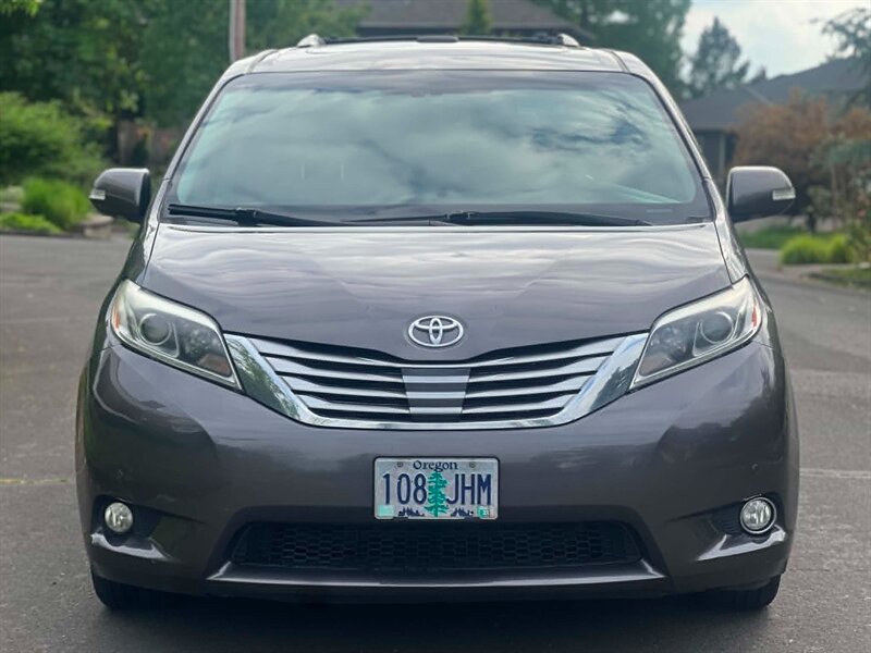 2016 Toyota Sienna Limited - Photo 12