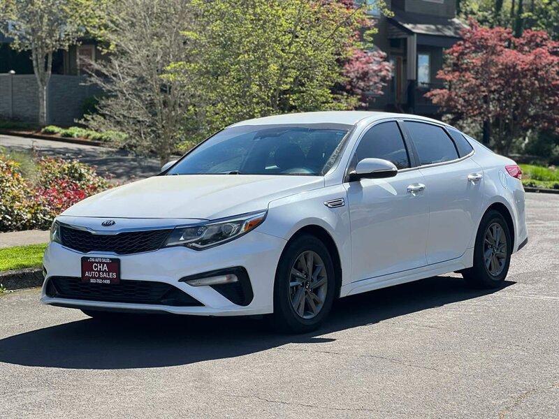 2020 Kia Optima LX   - Photo 1 - Portland, OR 97216