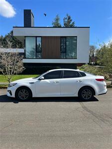 2020 Kia Optima LX   - Photo 3 - Portland, OR 97216