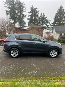 2018 Kia Sportage LX   - Photo 9 - Portland, OR 97216