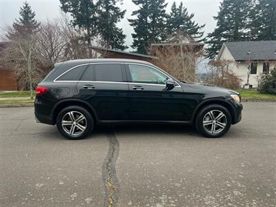 2017 Mercedes-Benz GLC GLC 300 4MATIC   - Photo 9 - Portland, OR 97216