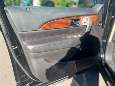 2015 Lincoln MKX   - Photo 24 - Portland, OR 97216