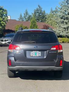 2010 Subaru Outback 2.5i Premium   - Photo 8 - Portland, OR 97216