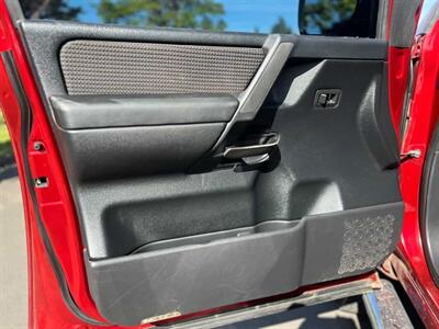 2013 Nissan Titan SV - Photo 19 - Portland, OR 97216