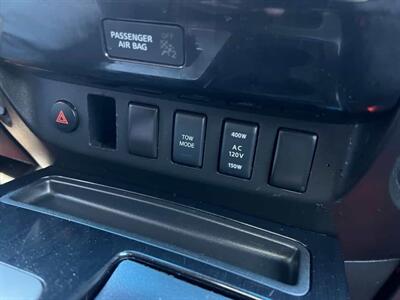 2013 Nissan Titan SV - Photo 26 - Portland, OR 97216