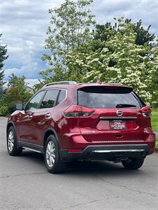 2018 Nissan Rogue SV   - Photo 6 - Portland, OR 97216