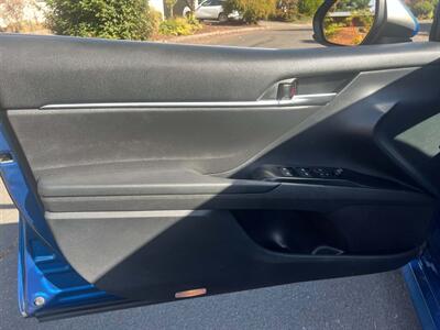 2019 Toyota Camry XLE   - Photo 18 - Portland, OR 97216