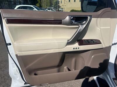 2017 Lexus GX 460 Premium - Photo 21 - Portland, OR 97216