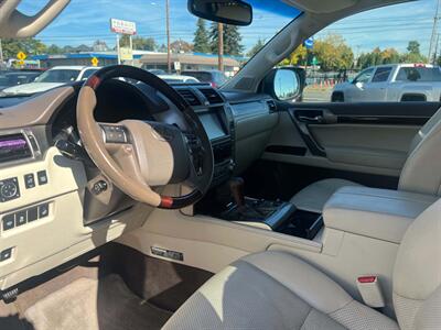 2017 Lexus GX 460 Premium - Photo 23 - Portland, OR 97216