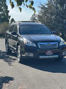 2010 Subaru Outback 2.5i Limited   - Photo 12 - Portland, OR 97216