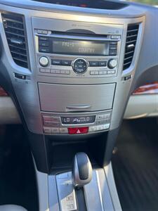 2010 Subaru Outback 2.5i Limited   - Photo 23 - Portland, OR 97216