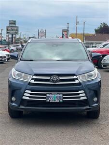 2018 Toyota Highlander XLE   - Photo 15 - Portland, OR 97216