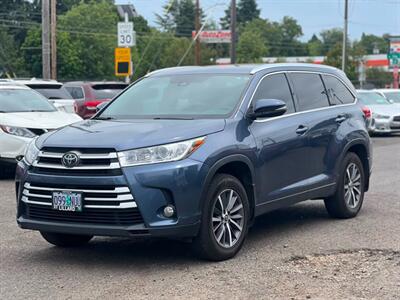2018 Toyota Highlander XLE   - Photo 1 - Portland, OR 97216