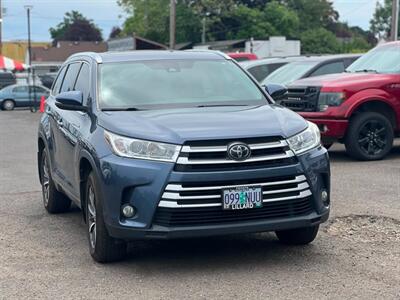 2018 Toyota Highlander XLE   - Photo 14 - Portland, OR 97216