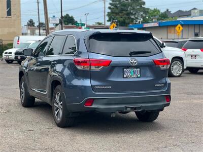 2018 Toyota Highlander XLE   - Photo 6 - Portland, OR 97216