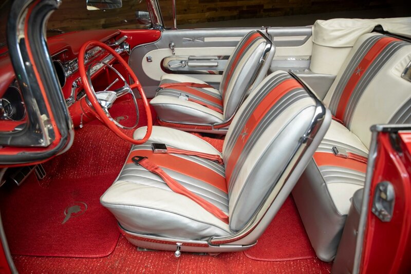 1959 Pontiac Bonneville 455 Fuelie Convertible - Photo 14 - Auburn, IN 46706