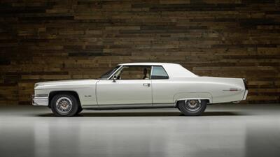 1971 Cadillac Coupe Deville   - Photo 2 - Auburn, IN 46706