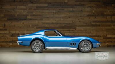 1969 Chevrolet Corvette  427 - Photo 6 - Auburn, IN 46706